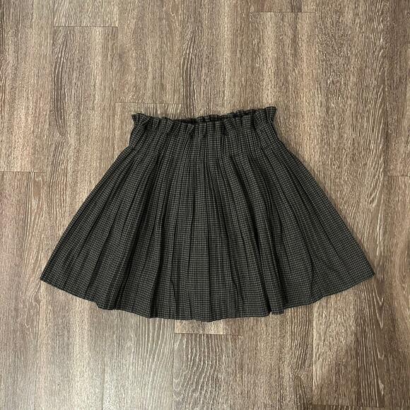 EUC Zara Pleated Houndstooth Mini Skirt Black Gray Ruffled Waist Size Small - Picture 11 of 16